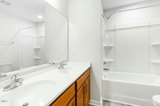 Building Photo - 94 E Grove Point Dr