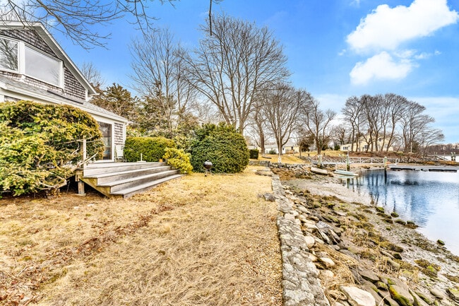 Primary Photo - 33 Samoset Ave