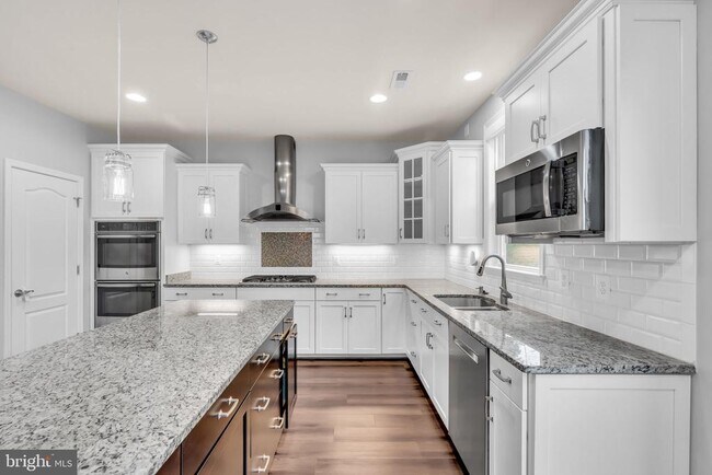 Building Photo - 40578 Sculpin Ct