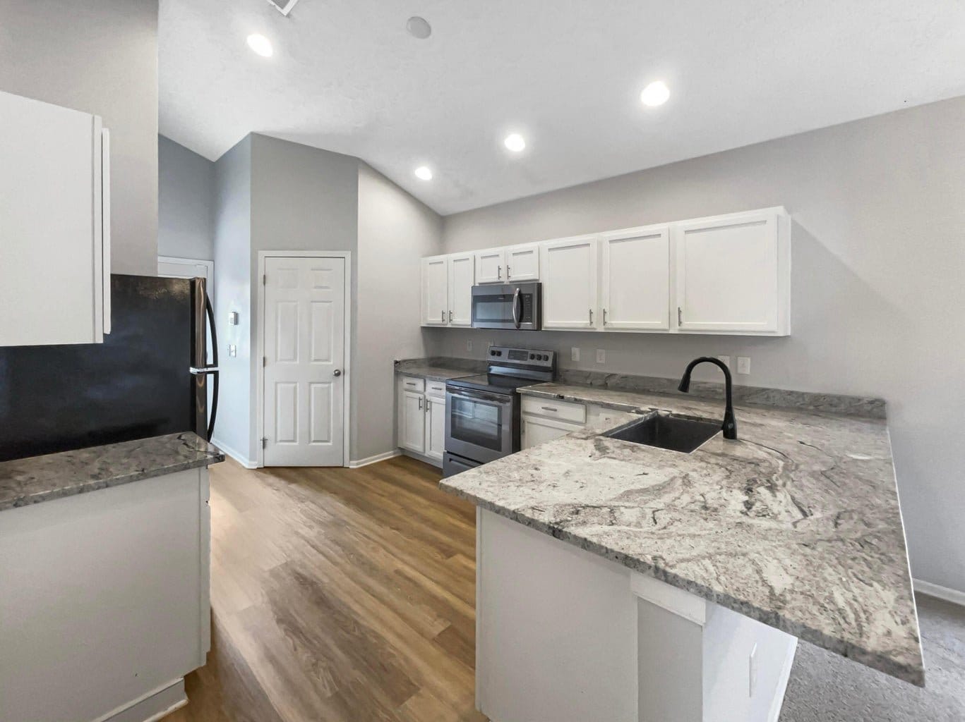 Building Photo - 9296 Polaris Green Dr