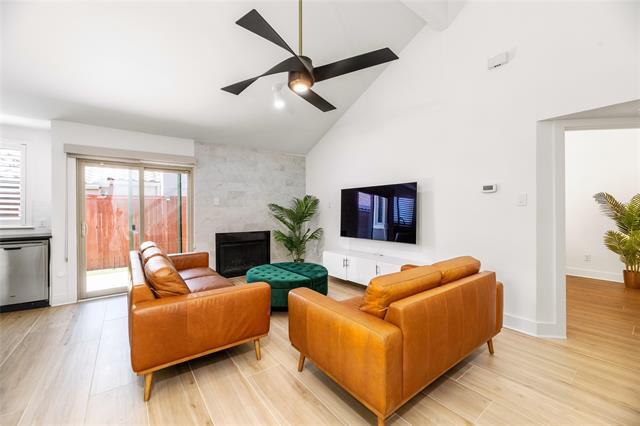 Building Photo - 4242 N Capistrano Dr