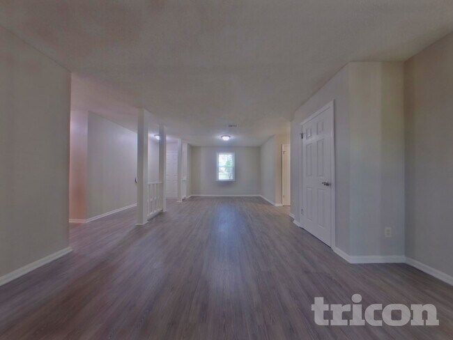 Building Photo - 424 Westridge Rd