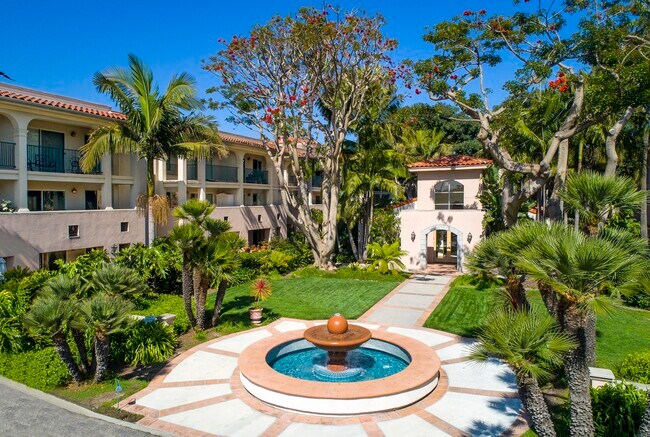 Building Photo - 401 Por La Mar Cir