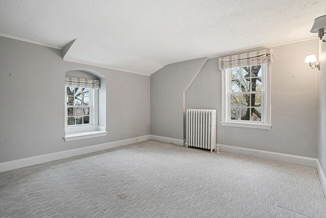 Building Photo - 28 Exmoor Rd