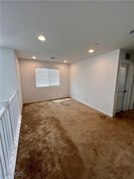 Building Photo - 10440 Bagg Ave