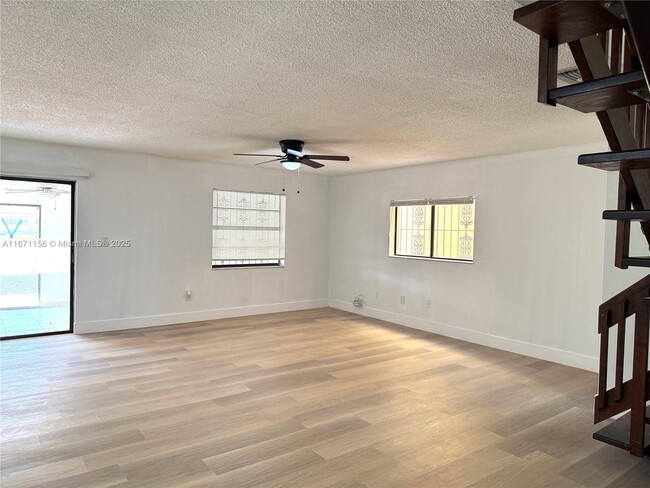 Building Photo - 2732 W 54th St