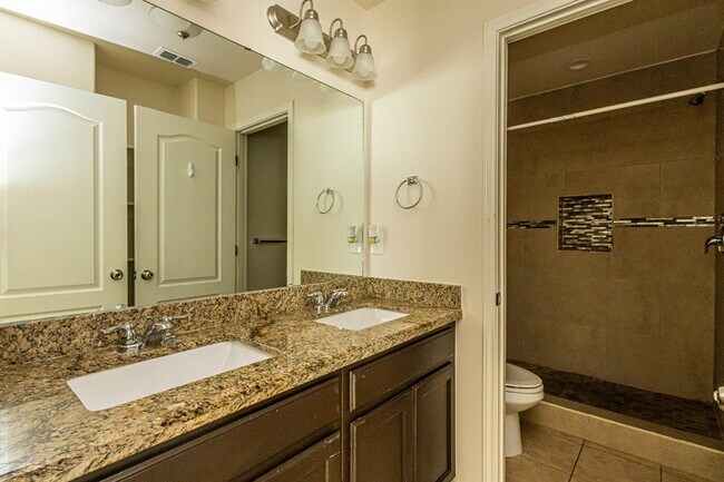 Building Photo - 108 Niagara Dr.