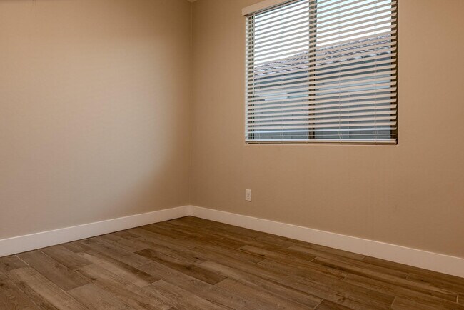 Building Photo - 9701 E Spiral Ave