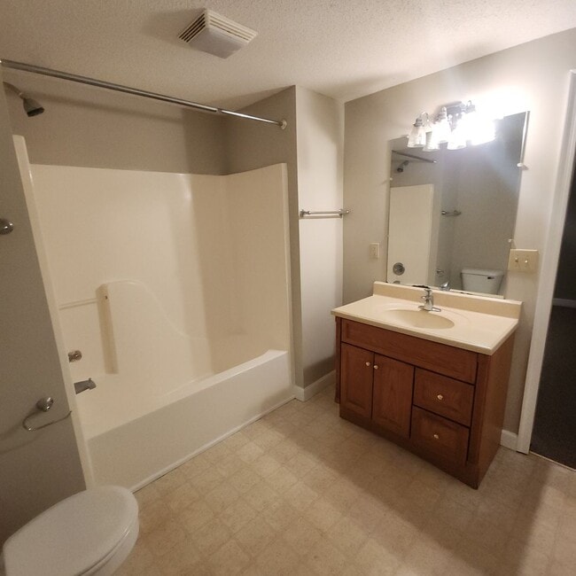 Building Photo - SPACIOUS 2-Story House with Basement in Ab...