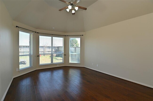 Building Photo - 5215 Field Briar Ln