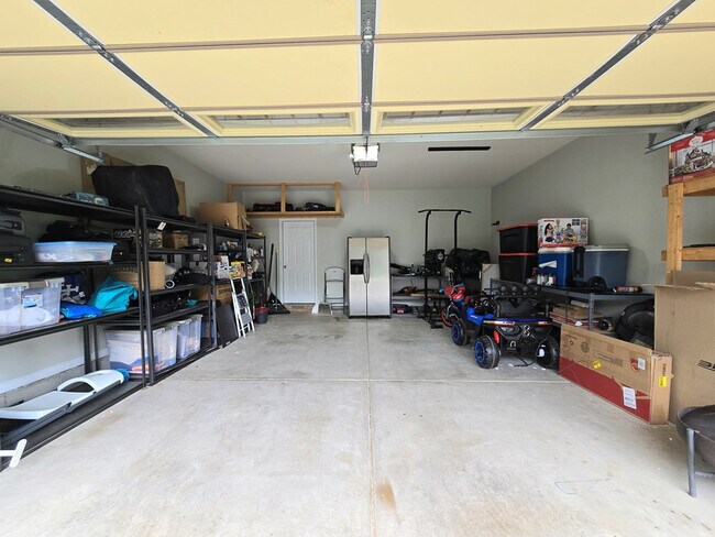 Building Photo - 525 Batty Way