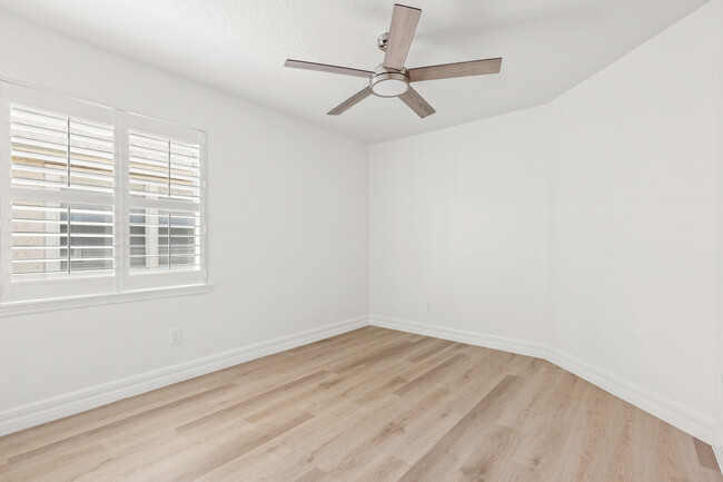 Building Photo - 137 Patrick Mill Cir