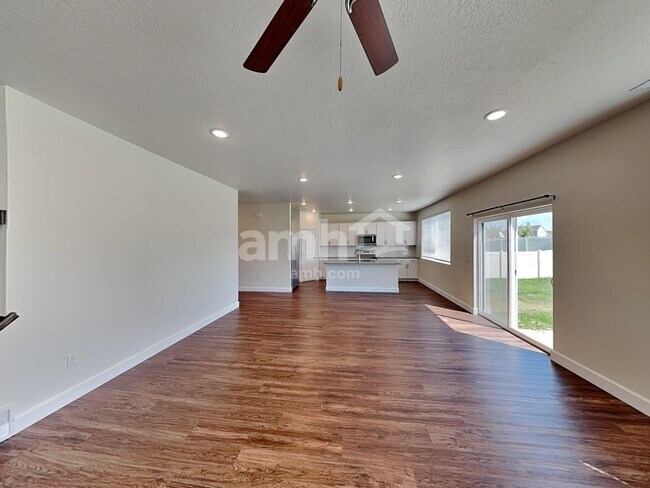 Building Photo - 1329 White St