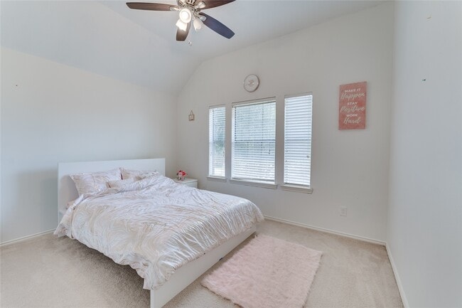 Building Photo - 25806 Palmdale Estate Dr