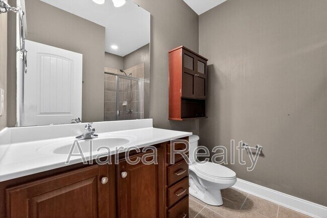 Building Photo - 330 Davidson Gateway Dr