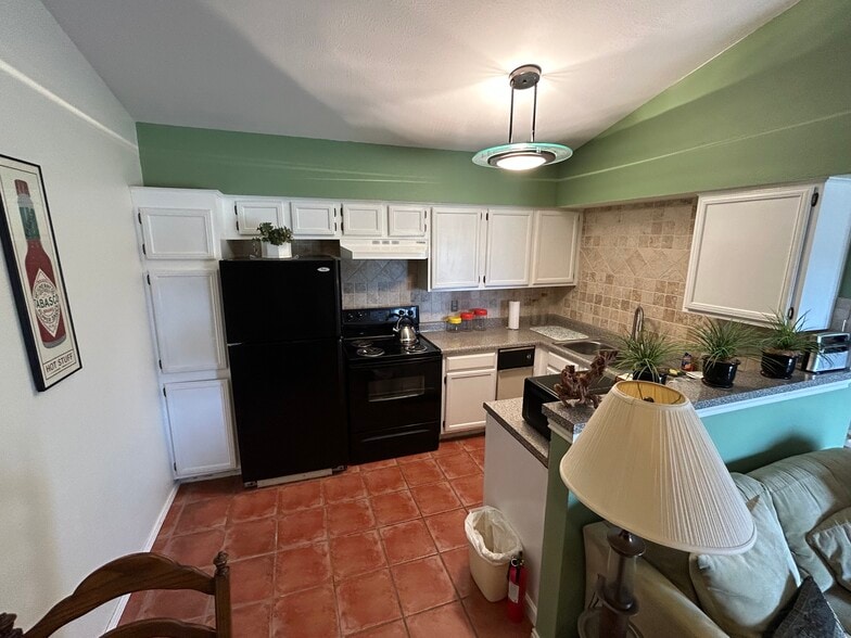 Building Photo - 5913 Lake Hubbard Pky