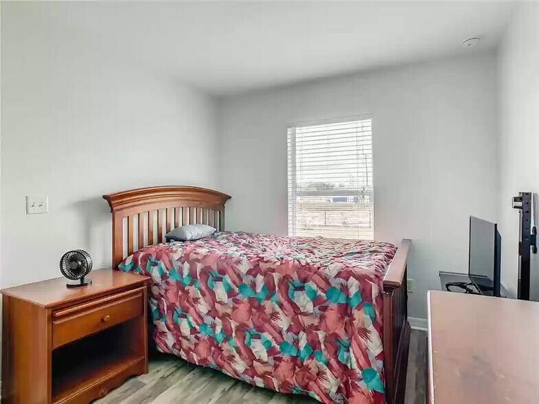 Building Photo - 44 Juniper Dr