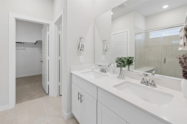 Building Photo - 6816 Hart Oak Ct