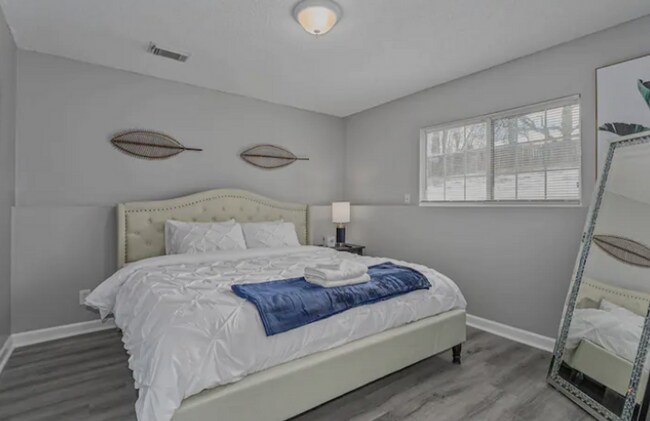 Building Photo - Merriam 4 plex