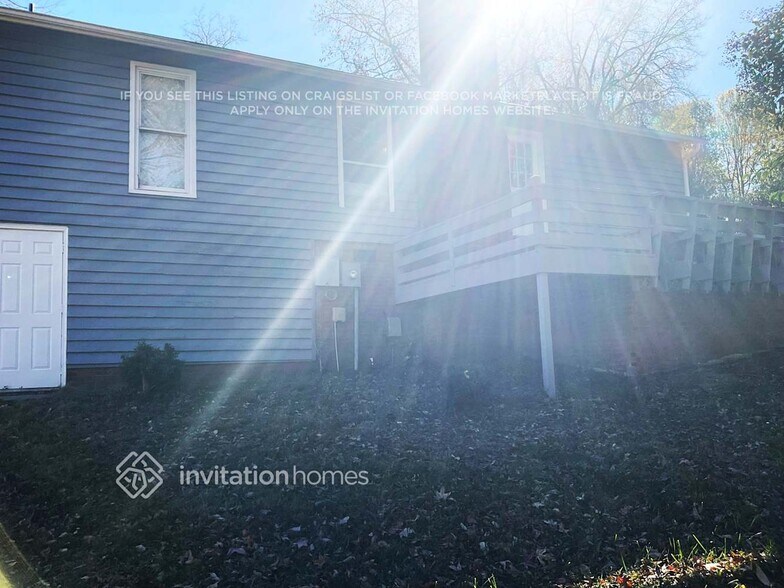 Building Photo - 320 Wilby Dr