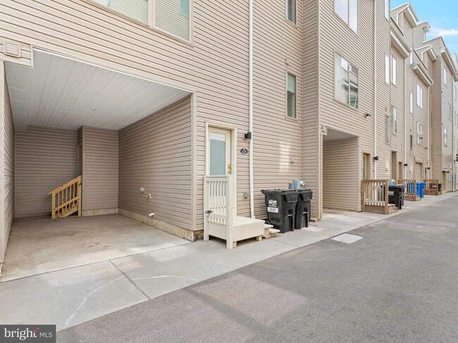 Building Photo - 2139 E Lehigh Ave