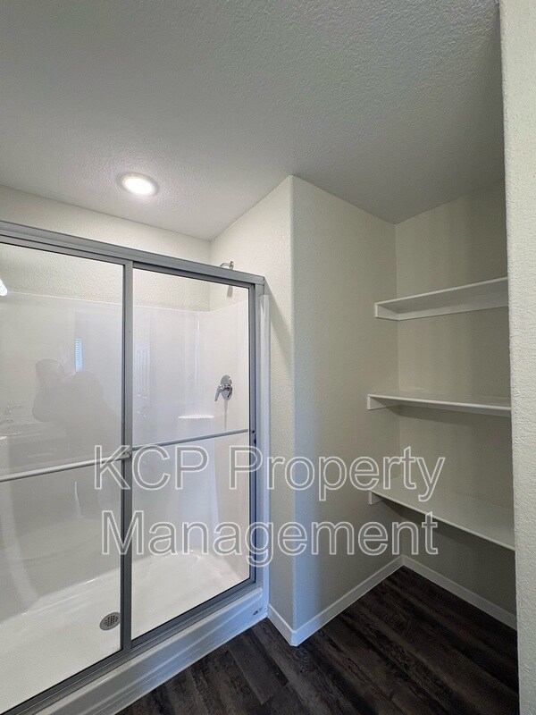 Building Photo - 6706 SW Whitmarsh Rd