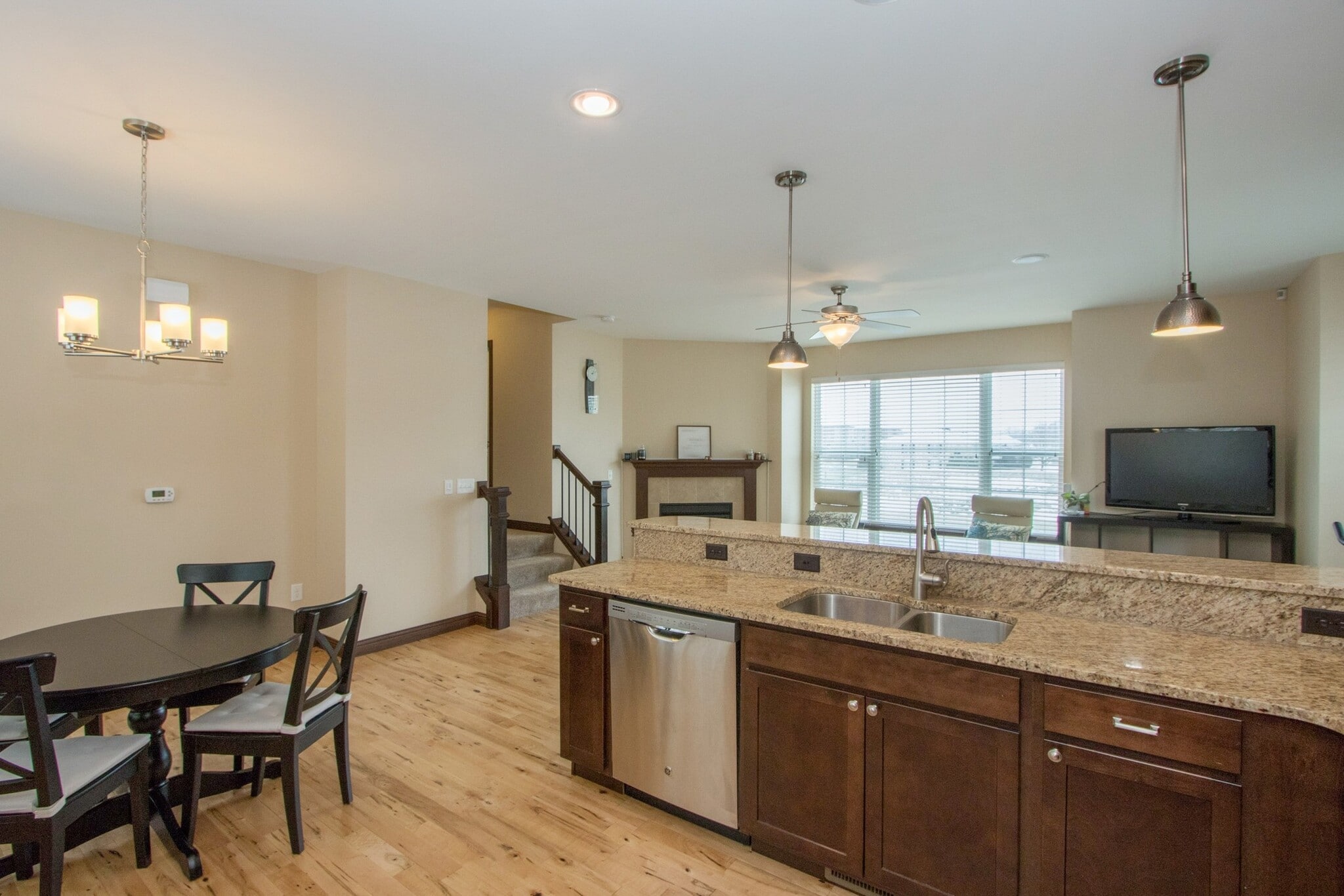 Building Photo - 320 Clark Dr