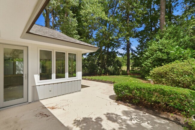 Building Photo - 2 Wood Thrush Ct