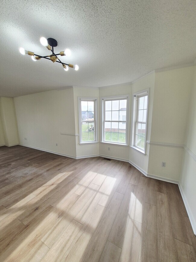 Building Photo - 7221 Oakmere Ct