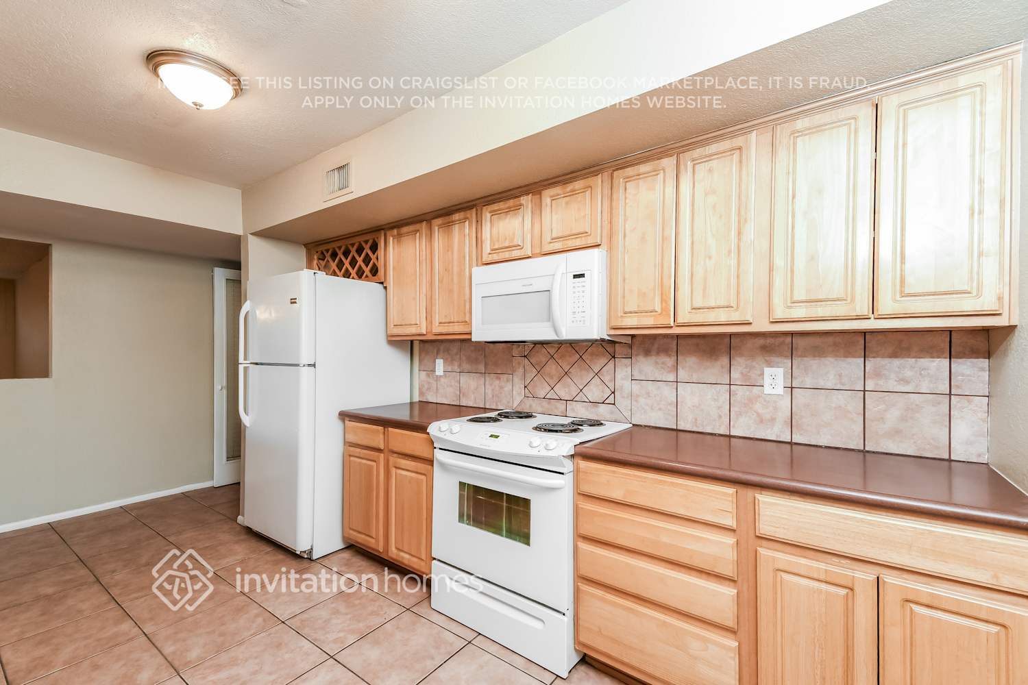 Building Photo - 1209 S Hall