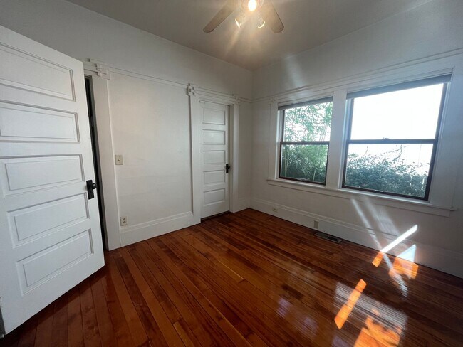 Building Photo - Beautiful 2bed 1bath home in Downtown Sacramento
