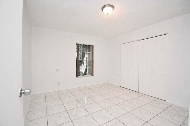 Building Photo - 1456 Waterway Cove Dr
