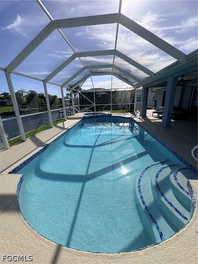 Building Photo - 2823 SW 39th Terrace