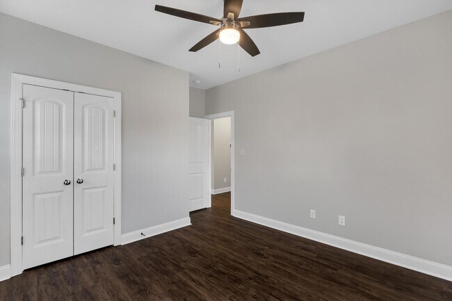 Building Photo - Large 4 bedroom home available now!