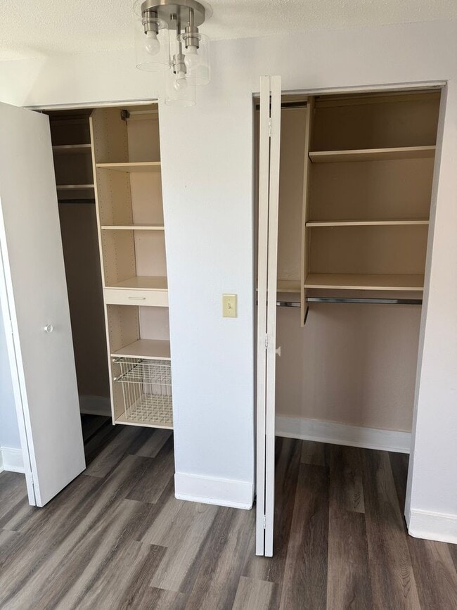 Building Photo - Newly Updated Home in Downtown Middleton