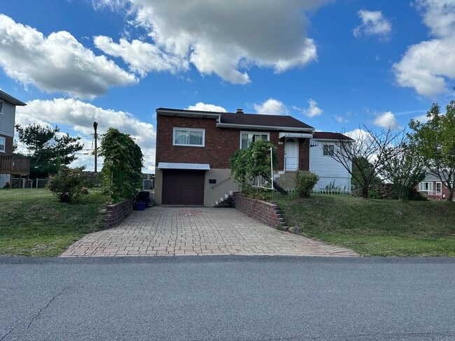 Building Photo - 2 Bedrooms 1 bath home for RENT