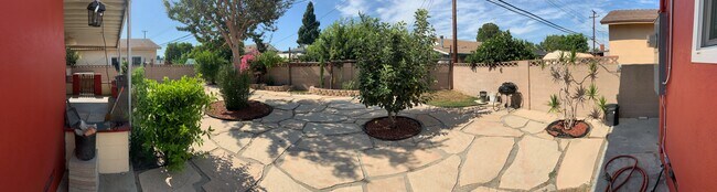 Building Photo - 11659 Harvard Dr