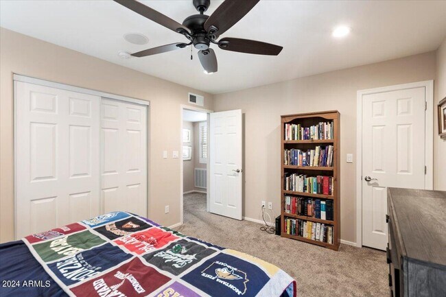 Building Photo - 10415 N 10th St