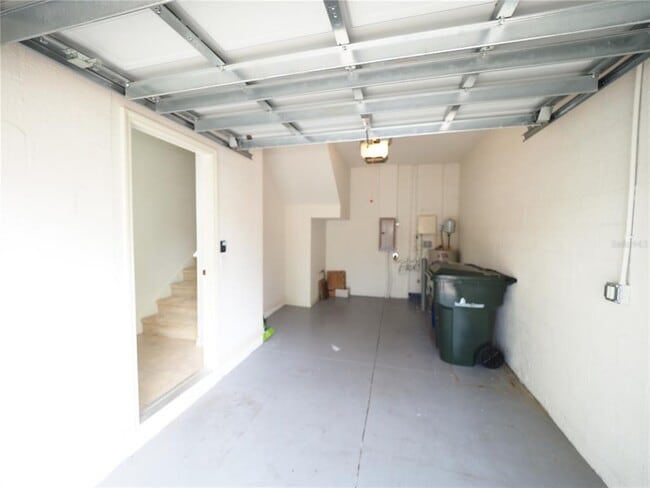 Building Photo - 3617 Parkridge Cir
