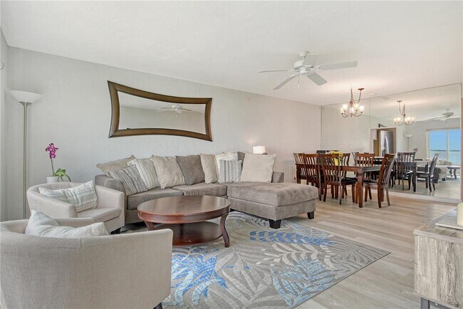 Building Photo - 4800 Gulf of Mexico Dr