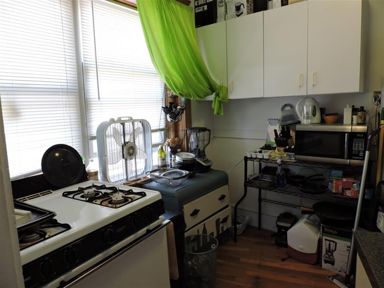 Building Photo - 97 Hancock St