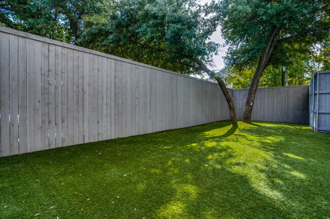 Building Photo - 4032 Herschel Ave