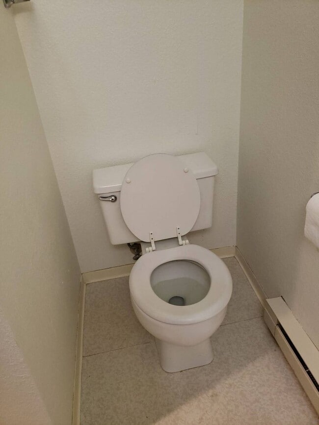 Building Photo - 2005 NE Terre View Dr