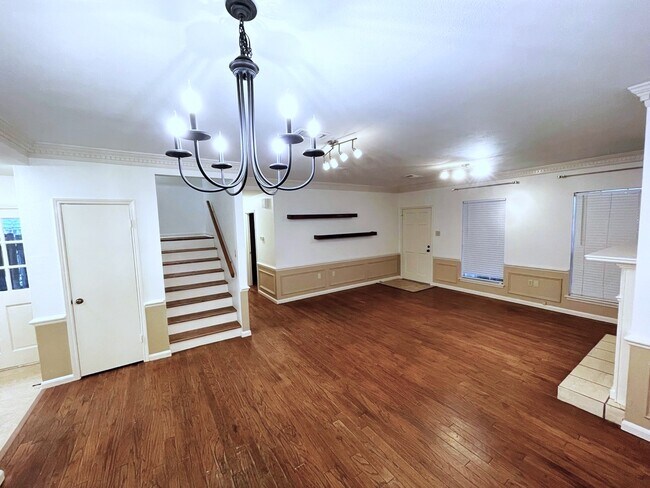 Building Photo - 8961 Kilt Place Avenue
