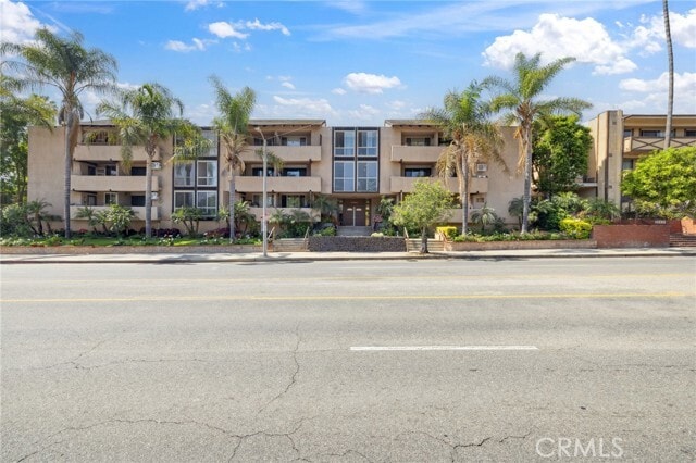 Building Photo - 17000 Burbank Blvd