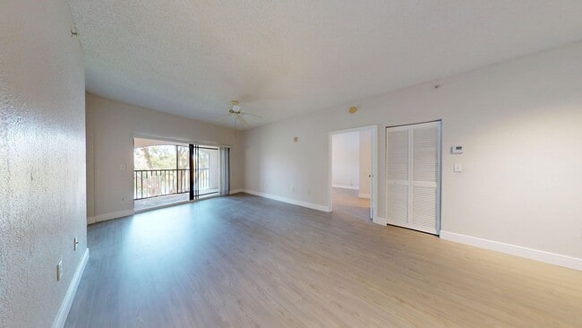 Building Photo - 2Bd /2Ba Condo with Stunning Lake Views!  ...