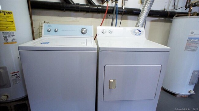 Building Photo - 24 Ferris Ave