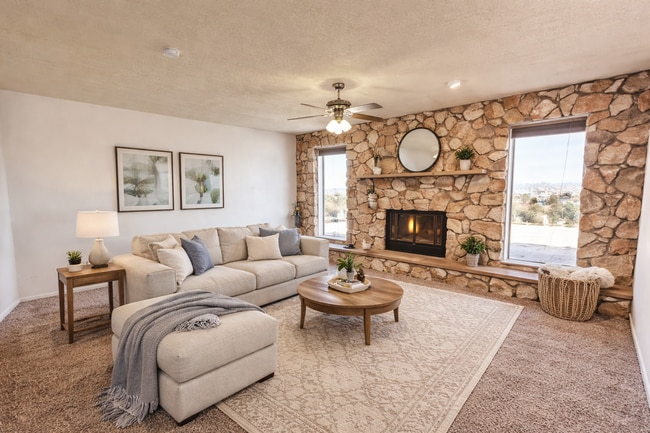 Building Photo - Move-In Special: ½ OFF First Month’s Rent! 3 Bedroom 2 Bathroom 2109 Sqft