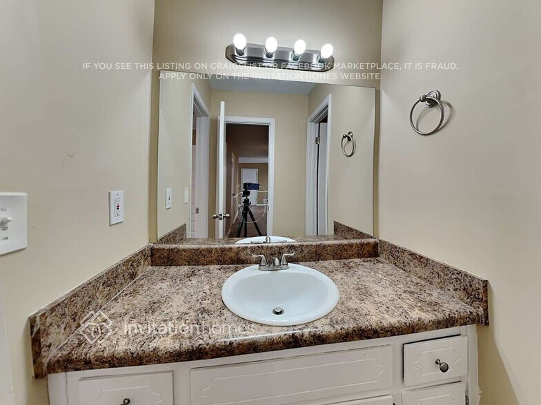 Building Photo - 2280 Grayfield Dr