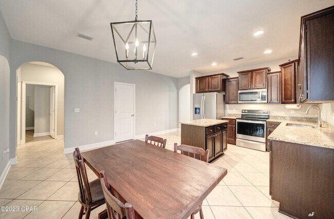 Building Photo - 4018 Brook Stone Dr